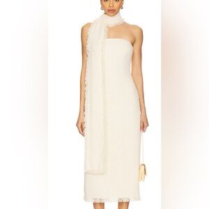 Lott Boucle Midi Dress in Eggshell
SEROYA small